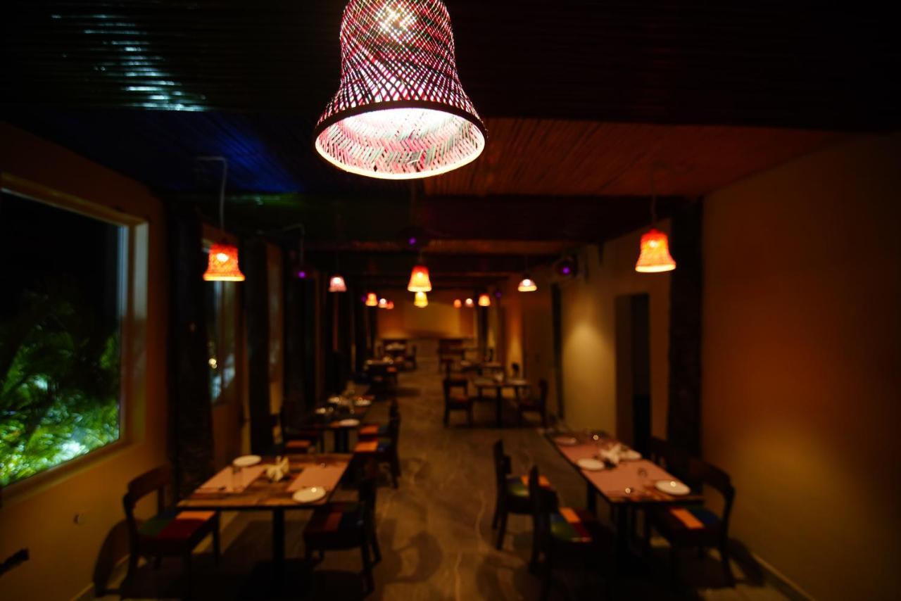 Siriki Resorts Srungavarapukota Ngoại thất bức ảnh