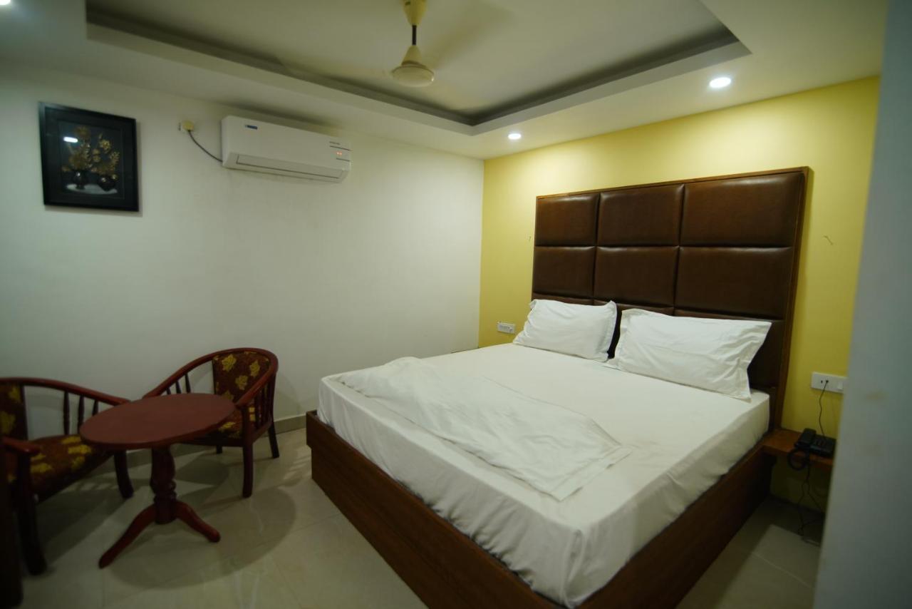 Siriki Resorts Srungavarapukota Ngoại thất bức ảnh