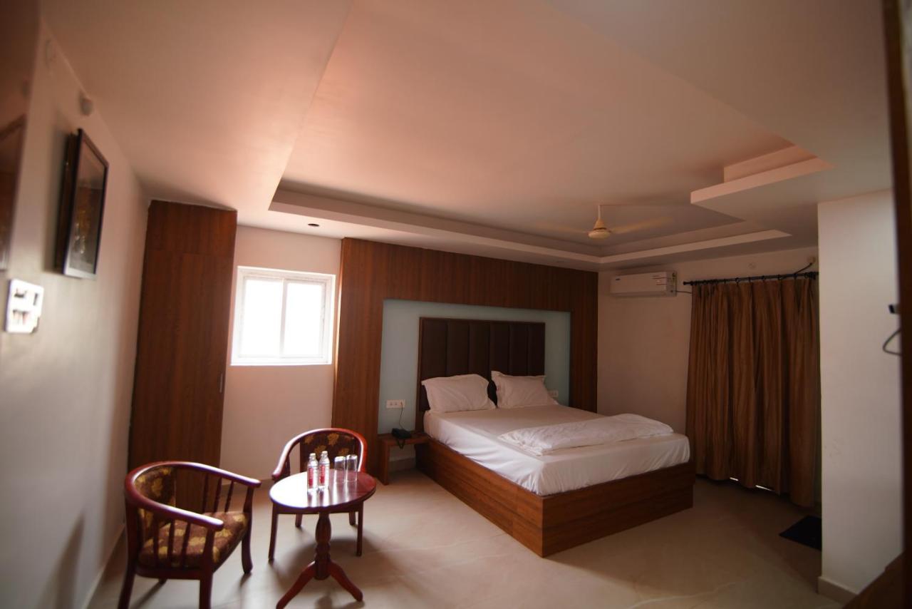 Siriki Resorts Srungavarapukota Ngoại thất bức ảnh